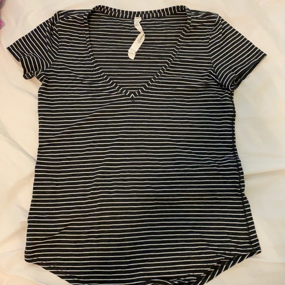 lululemon love tee
